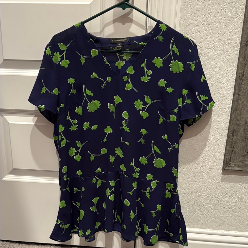 Banana Republic Navy Blue Floral V-Neck Peplum Top